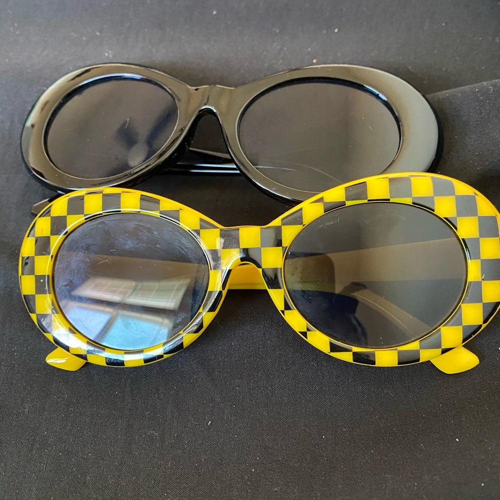 Clout goggles or sum glasses